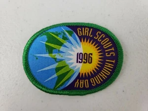Vintage 1996 Pfadfinderinnen Thinking Day Patch 2,5 Zoll Oval Neu aus altem Lagerbestand - Bild 1 von 4
