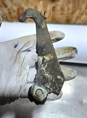 93-97 FORD PROBE MOTOR PUNTO DE ELEVACIÓN GANCHO TIRADOR SOPORTE MONTAJE FABRICANTE DE EQUIPOS ORIGINALES #2 Foto 1 de 2