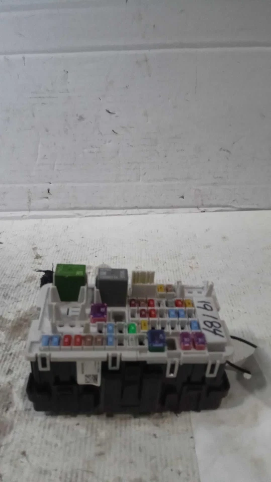 2019 Buick LaCrosse Body Control Module OEM 13519643 Gold 138k Miles Foto 1 de 4