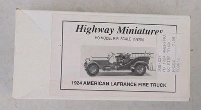 Набор для моделирования пожарной машины American Lafrance Highway Miniatures 1924 - Изображение 1 из 4