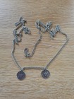 Traditionelle Dirndl-Miederkette klassischer Trachtenschmuck Antik-Silber-Look