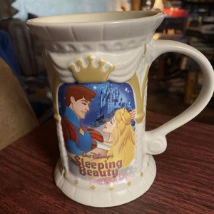 Disney Store Exclusive Vintage Walt Disney Dornröschen 3-D Schloss Tasse - Bild 1 von 4