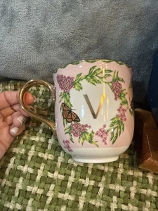 Anthropologie Lou Rota Schmetterling "V" Tasse Neu mit Etikett - Bild 1 von 3
