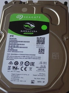 ST8000DM004 SN: WCT PN: 2CX188-568 FW: 0001 WU 02 SET 2020 Seagate 8 TB - Foto 1 di 1
