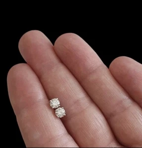 1 Ct Round Cut VVS1/D GRA Moissanite Solitaire Stud Earrings 14k White Gold 5mm - Picture 1 of 11