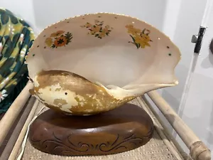 Vintage Large 70s Conch Shell Lamp On Wooden Base - Picture 1 of 6