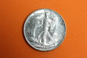 Estate Find 1938 Walking Liberty Half Dollar!! #K23100 - Picture 1 of 2