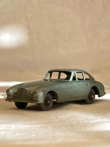 Matchbox No 53a Aston Martin DB2-4 Mk.1 (1958) - Picture 1 of 12