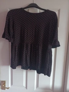 Damen Top mit Rüschen, Marke New Look, Größe 16, Preloved, Einzelhandel £13,00 - Bild 1 von 4