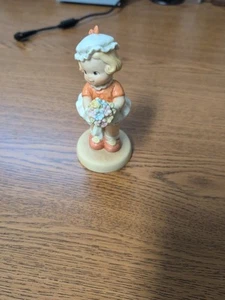 Memories Of Yesterday I'm the Girl For You Ceramic Figurine - Picture 1 of 6