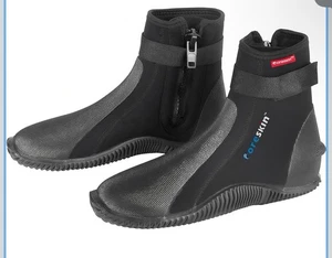Stivali subacquei in neoprene nuovi - alta qualità, vestibilità comoda - Foto 1 di 11