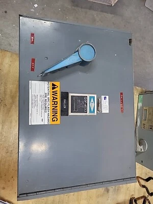 Interruptor Zinsco QSF4053 Fusible 400 Amp 600V 3P -PARA REPUESTOS Foto 1 de 4