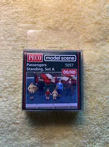 Peco Model Scene #5057 HO/OO Gauge Passengers Standing Set A - NIP - Picture 1 of 2