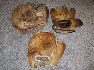 3 guantes de béisbol antiguos vintage de cuero con hebilla y corbata trasera, guantes Catchers - Imagen 1 de 23