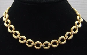 Vintage STERN signiert Mid-Century strukturierte Schleife Glieder Halskette Strass Akzent - Bild 1 von 3