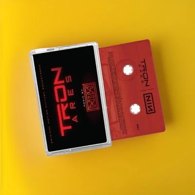 IN HAND: Nine Inch Nails Tron: Ares Soundtrack Limited NIN Red Cassette Tape Foto 1 de 2