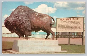 Postal del monumento a búfalo más grande de Canadá en Wainwright Alberta - Imagen 1 de 2