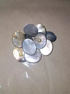 Set 6 Stück echte ovale Perlmutt Ösenknöpfe , L=2,5 mm, B=1,5 mm - Bild 1 von 2