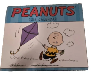 Nuevo de Lote Antiguo - Peanuts 2016 Charlie Brown Snoopy Calendario de Escritorio Cómics (Nunca Usado) - Imagen 1 de 1