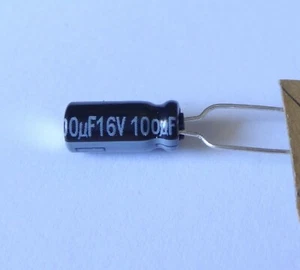 2 pcs, 100uF, 16V 105 C FR series Electrolytic Capacitors by Panasonic, 4C4 - Picture 1 of 1