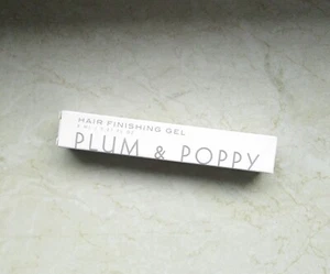 € 3.160,00 / 1000 ML PLUM & POPPY HAAR HAIR FINISHING GEL 8 ML NEU - Bild 1 von 4
