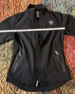 Schwarze Ariat Jacke mit Reißverschluss Größe XS Damen Neu Mit Etikett - Bild 1 von 9