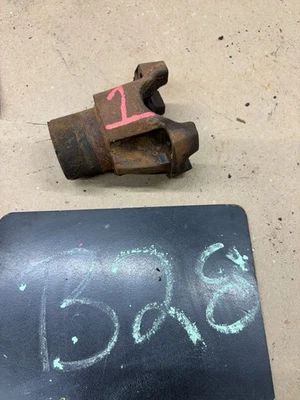 1978 1979 FORD BRONCO F150 F250 F350 NP205 NP 205 TRANSFERCASE YOKE YOLK U JOINT - Image 1 of 4