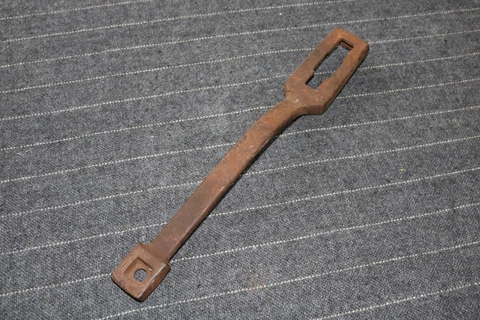 Vintage Antique Heavy Metal Patina Rust Door Handle or Maybe something else ? XF Cover