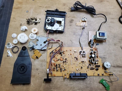 Magnavox CDC725 CD Changer Replacement Parts Lot - Image 1 of 4