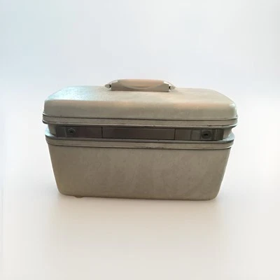 复古新秀丽剪影女士奶油色美容盒 — 第 1/4 张图片