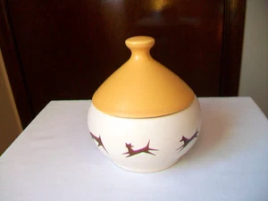 VINTAGE MCCOY POTTERY UNIPET THE UPJOHN COMPANY DOG/CAT DISH WITH RINGING LID - Picture 1 of 13