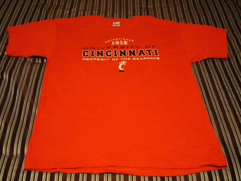 NWOT Cincinnati Bearcats Mens Red T-Shirt (XL) X-Large Shirt Jersey NCAA Cover