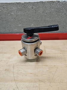 Hoke 7911F4Y 4-way Manual Stainless Ball Valve 1/4in Npt☆NEW SURPLUS FREE SHIP ☆ - Picture 1 of 4