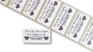 100 25 MMX50 MM PERSONALISIERTE TRÄNEN DER FREUDE STOFF HOCHZEIT AUFKLEBER ETIKETTEN #002 - Bild 1 von 1