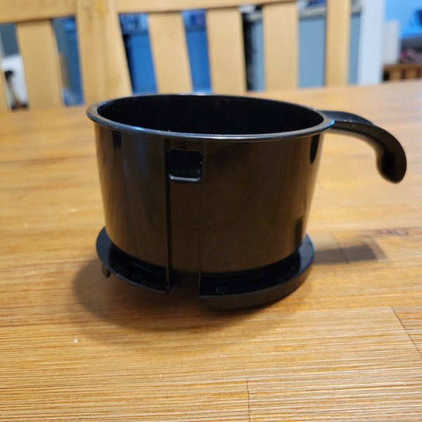 single-serve coffee maker by black and decker. 16 Oz Travel Cup Included Photo Related