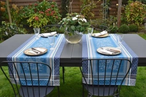 Tischläufer Jacquard Baumwolle 50x160 cm blau Blumen aus Frankreich Teflonschutz - Picture 1 of 6