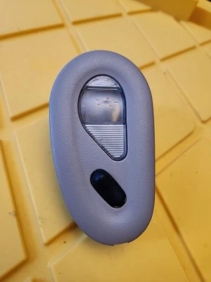 Ford Excursion Overhead Dome Light 00-05 Tan F85Z-13A701-AAE Right Hand RH OEM - Image 1 of 4