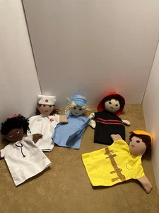 Fannie's Playhouse International Friends 5er Set Karriere Stoff Handpuppen - Bild 1 von 12