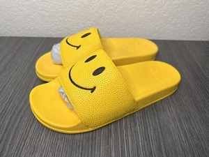 China Town Market Smiley Yellow BBall Slide CTMS-250032 Men's Size 6 - Picture 1 of 3