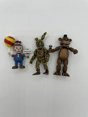 Lote de 2 mini bonecos Funko Five Nights At Freddys SPRINGTRAP Balloon Boy Fazbear - Imagem 1 de 4