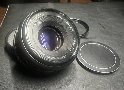 Lente de cámara de enfoque manual Minolta MD Rokkor 45 mm 1:2 hecha en Japón Foto 1 de 4