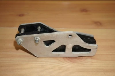 Yamaha YZ125 YZ 125 YZ250 250 1997-02 basculante trasero guía de cadena 4XM-22199-00-00 Foto 1 de 4