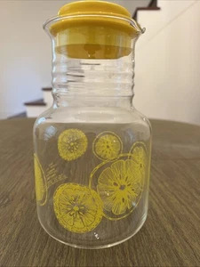 Vintage Pyrex Glass Juice Pitcher Carafe With Lid 1-1/2 QT Lemons Oranges 3515 - Picture 1 of 2
