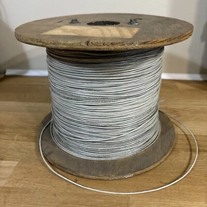 E156878 16-AWG WHITE HOOK-UP WIRE 305FT 600V GASOLINE/OIL RESISTANT - Picture 1 of 3