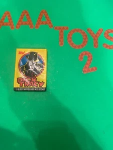 Carte collezionabili DICK TRACY Topps Wax Pack Dick Tracy Movie Cards ONE PACK sigillato - Foto 1 di 1