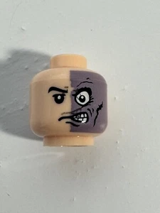 2006 Lego #7781 The Batmobile Two Face Minifigure Head Replacement - Picture 1 of 4