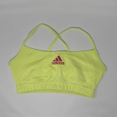 Sutiã esportivo Adidas tamanho G amarelo cruzado traseiro com logotipo Adidas frente central - Imagem 1 de 4