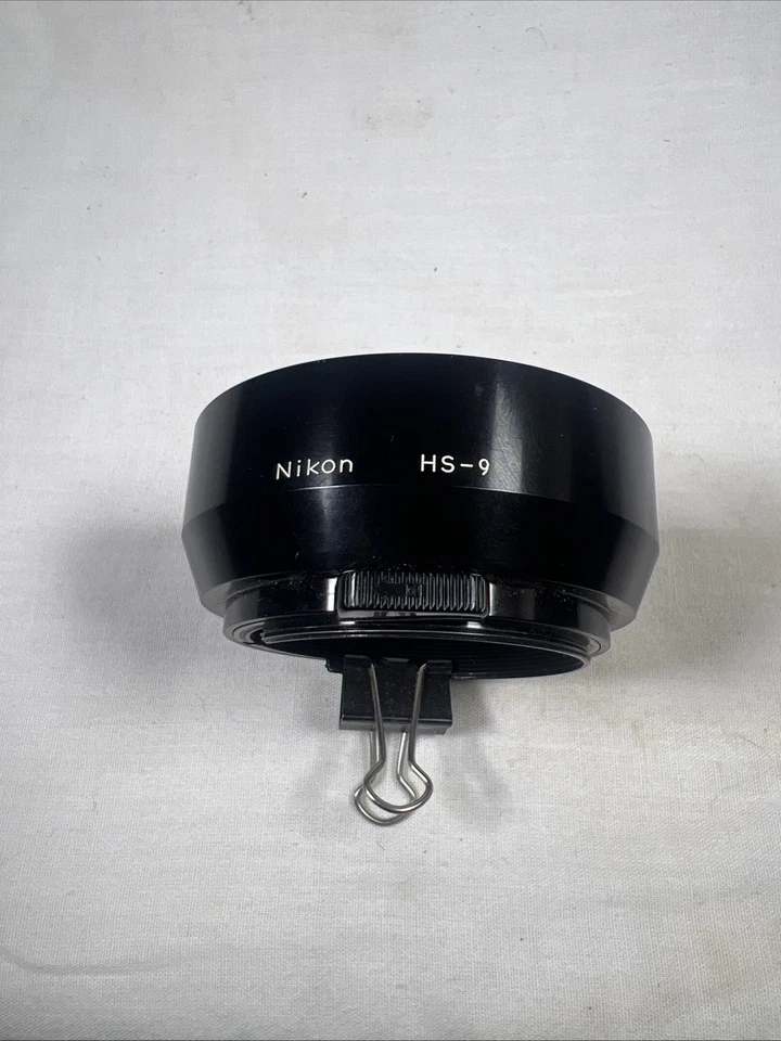 Parasol metálico Nikon HS-9 Snap Lock para enfoque manual 50 mm F1,4/1,8 52 mm Foto 1 de 4