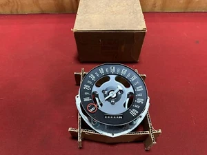 NOS 1951 FORD CAR SPEEDOMETER 1A-17255-A FoMoCo BULLSEYE - Picture 1 of 5