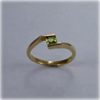 0.50 Ct Princess Cut Real Peridot Engagement Wedding Ring 14K Solid Yellow Gold - Image 1 of 4